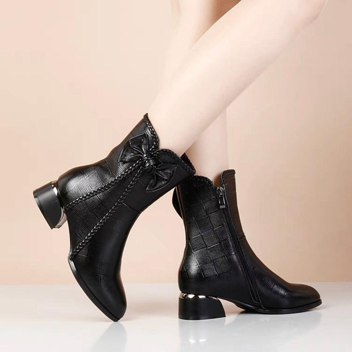 Bota Bella feminina de couro aveludada para o inverno